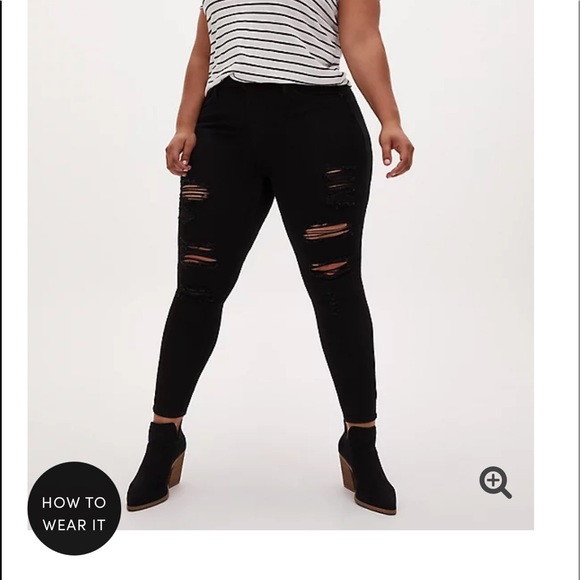 Black Torrid Sky High Skinny jean - Picture 2 of 10